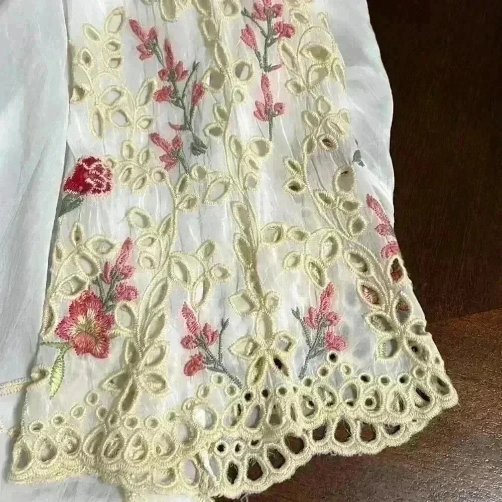 Johnny Was Belina Tunic White Floral Embroidered Top eyelet details - Picture 14 of 16